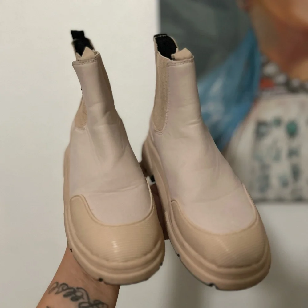 ZARA GIRLS light pink beige Ankle Boots rubberized size 30